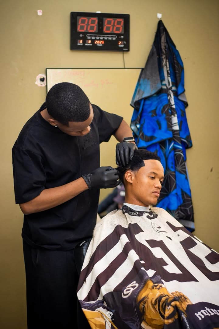 Rey The Barber — cut detail